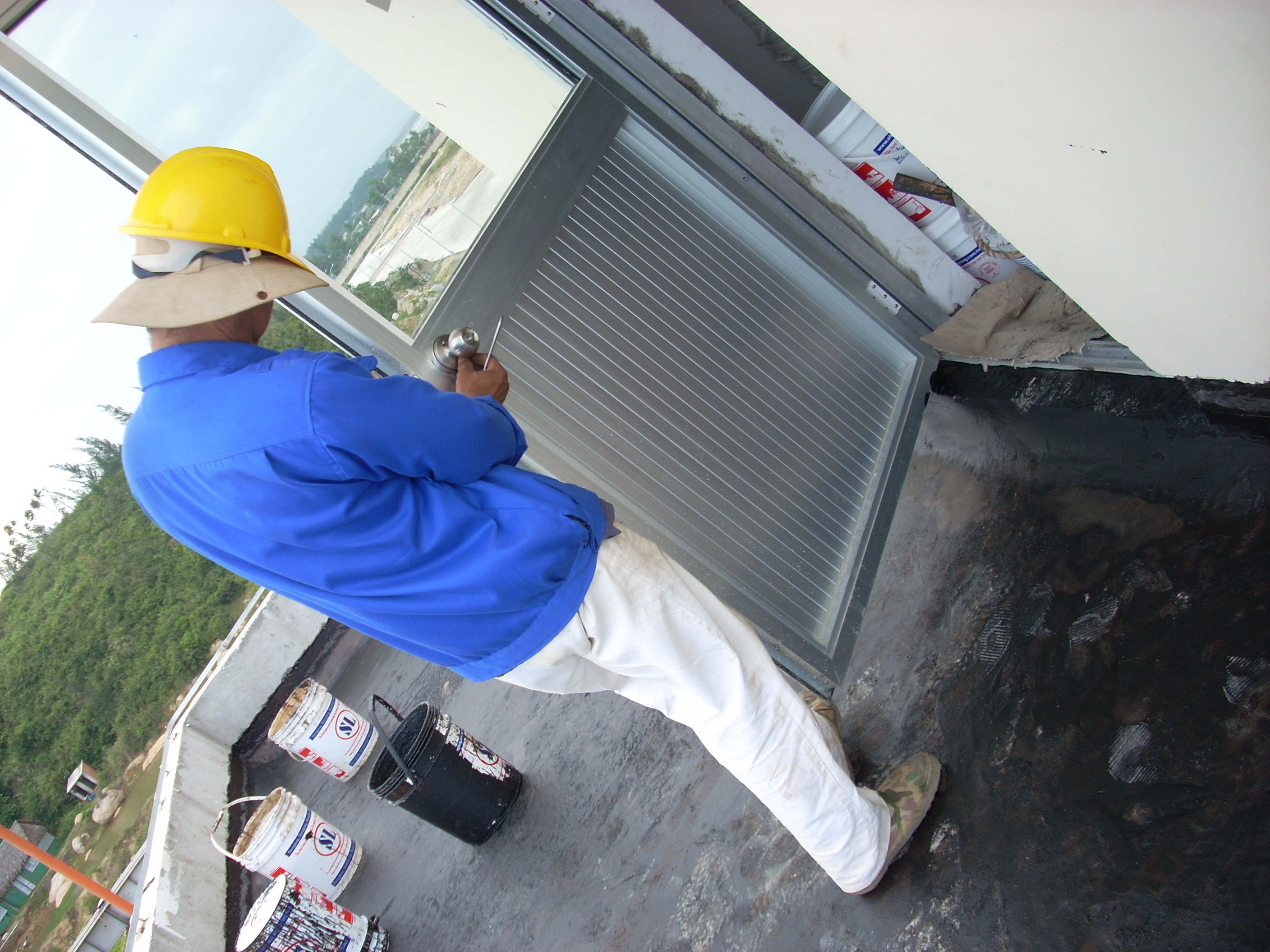 Thi công Keo chống thấm primer sl350